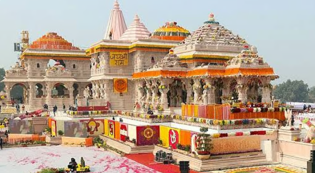 அயோத்தி ராமர் கோயில் காணிக்கை திருட்டு வழக்​கில் 7,000 பக்க குற்றப்பத்திரிகை நீதிமன்றத்தில் தாக்​கல்