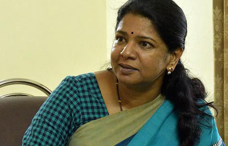 தொகுதி மறுவரையறை மசோதாவிற்கு எதிர்ப்பு - நாடாளுமன்றத்தில் கனிமொழி நோட்டீஸ்