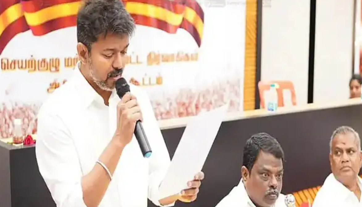 தமிழகத்தில் நடக்கும் தேர்தல் நேர நாடகம் குறித்து உங்களிடம் பகிர்ந்துகொள்ளவே இக்கடிதம் - தவெக தலைவர் விஜய்.