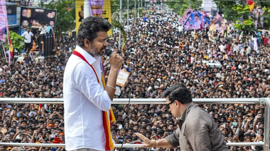 സ്വത്തുവിവരത്തിൽ 100 കോടിയുടെ പൊരുത്തക്കേട്: വിജയ്‌ക്ക് ഹൈക്കോടതി നോട്ടീസ്