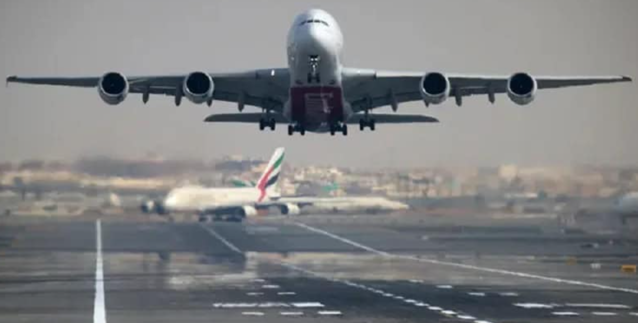 സർവീസുകൾ റദ്ദാക്കി ലുഫ്താൻസയും എയർ ഏഷ്യയും; സർചാർജ് വർദ്ധിപ്പിച്ച് എയർ ഇന്ത്യ; വ്യോമയാന മേഖലയിൽ അനിശ്ചിതത്വം