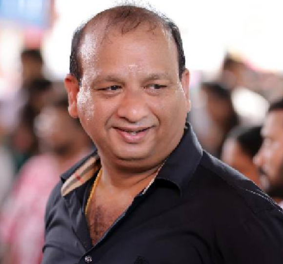 ‘സുമതി വളവ്’ കാരണം ഏഴു കോടി രൂപ നഷ്ടപ്പെട്ടു; സിനിമാരംഗത്തെ ചതികളെ പറ്റി നിർമാതാവ് മുരളി കുന്നുംപുറത്തിന്റെ വെളിപ്പെടുത്തൽ