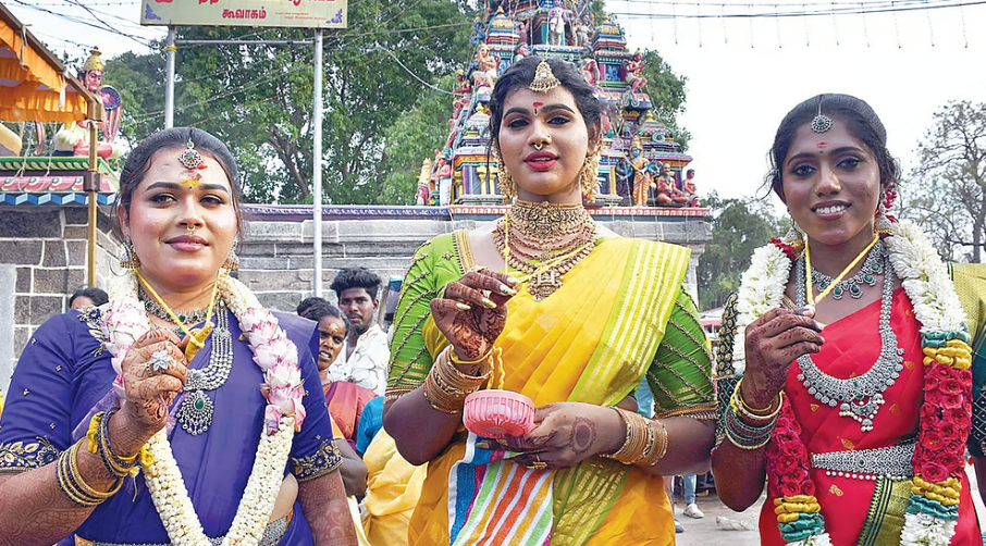 கூவாகம் கூத்தாண்டவர் கோயிலில் சித்திரைத் திருவிழா கோலாகலம்