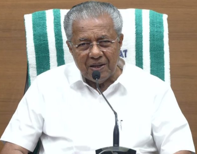മന്ത്രിസഭാ യോഗത്തില്‍ സഹപ്രവര്‍ത്തകര്‍ക്ക് വിജയാശംസ നേര്‍ന്ന് മുഖ്യമന്ത്രി