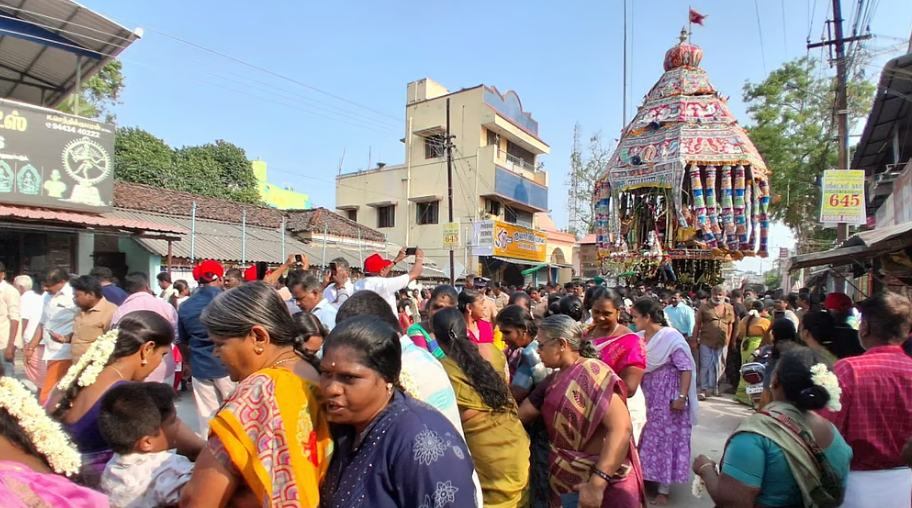 சுவாமிமலை சுவாமிநாத சுவாமி கோயில் சித்திரை பெருவிழா திருத்தேரோட்டம் கோலாகலம்