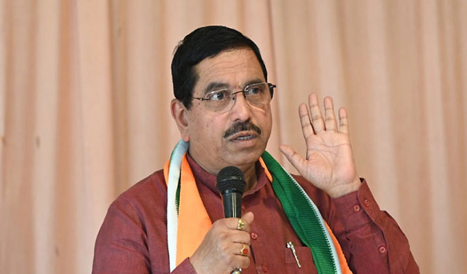 ವಾಣಿಜ್ಯ ಎಲ್‌ಪಿಜಿ ಸಿಲಿಂಡರ್ ಬೆಲೆ ಏರಿಕೆಯಲ್ಲಿ ಸರ್ಕಾರದ ನೇರ ಹಸ್ತಕ್ಷೇಪವಿಲ್ಲ: ಜೋಶಿ