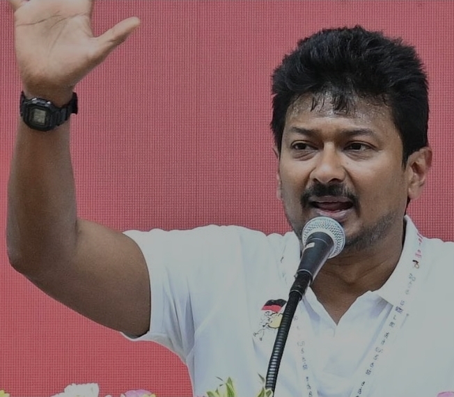 உதயநிதி ஸ்டாலின் 300 வாக்குகளில் முன்னிலை - டஃப் கொடுக்கும் தவெக வேட்பாளர்!
