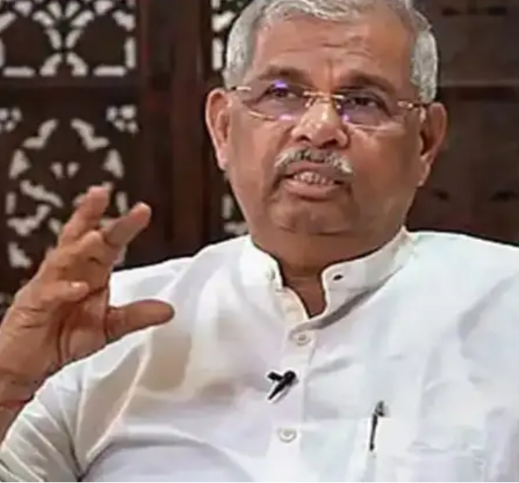 இன்று மாலை தமிழக பொறுப்பு ஆளுநர் - தவெக தலைவர் விஜய் சந்திப்பு.