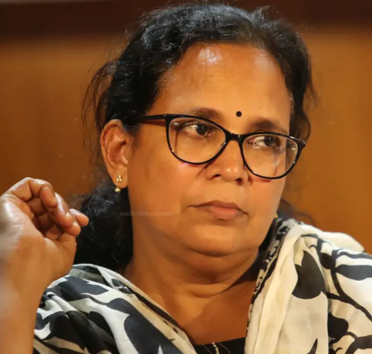 പരാജയത്തിന്റെ ധാർമിക ഉത്തരവാദിത്വം ഏറ്റെടുത്ത് പിണറായി എംഎൽഎസ്ഥാനം രാജിവെക്കണം- കെ.കെ.രമ