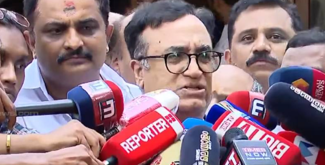 മുഖ്യമന്ത്രി ചർച്ച കൊഴുക്കുന്നു: നിയുക്ത MLAമാരുമായുള്ള AICC നിരീക്ഷകരുടെ കൂടിക്കാഴ്ച പൂർത്തിയായി