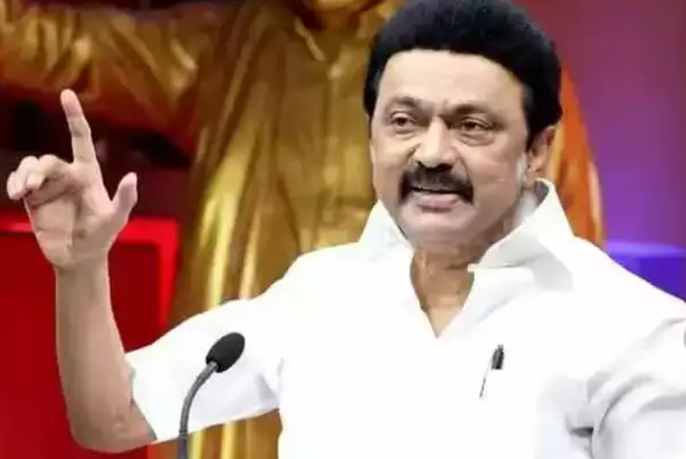 “புதிய ஆட்சி அமைப்பதற்குரிய நடவடிக்கைகளை ஆளுநர் உடனடியாக எடுக்க வேண்டும்”- மு.க.ஸ்டாலின்
