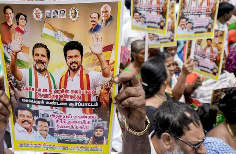 விஜய் முதல்வராவதை தடுக்கக் கூடாது: ஆளுநர் மாளிகை முன்பு தவெகவினர் போராட்டம்