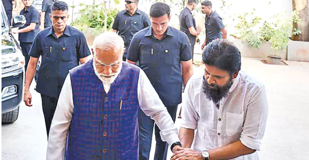 ఉప ముఖ్యమంత్రి పవన్‌ కల్యాణ్‌ ఇంటికెళ్లి పలకరించిన ప్రధాని