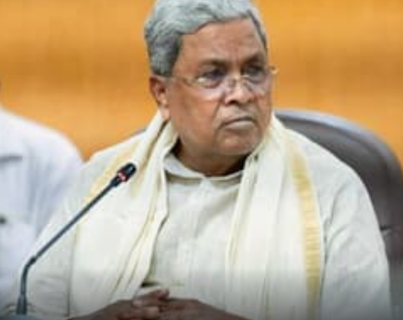 ಕೇಳಿದ್ನೆ ಕೇಳ್ತಾರೆ ಅಂತ ಮಾತನಾಡದೇ ಎಸ್ಕೇಪ್!