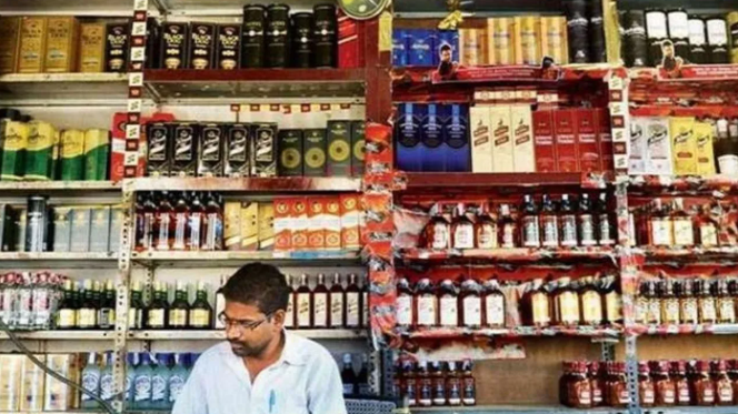 Telangana Liquor Shop Scam: “పేరు దళితులది.. దందా సిండికేట్లది”.. లిక్కర్ షాపుల్లో బినామీల గుట్టురట్టు 