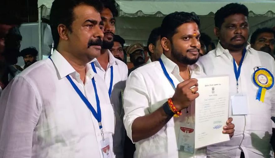 தமிழ்நாடு அரசின் தலைமை கொறடாவாக தவெக எம்.எல்.ஏ. சபரிநாதன் நியமனம்!