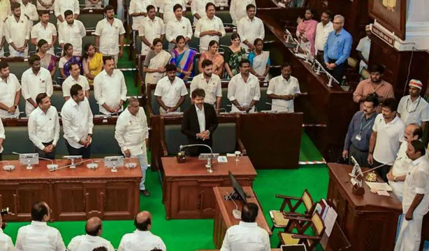 Tamilnadu Assembly: త‌మిళ‌నాడు అసెంబ్లీలో టీవీకే బ‌ల‌ప‌రీక్ష‌.. తీర్మానం ప్ర‌వేశ‌పెట్టిన సీఎం విజ‌య్‌