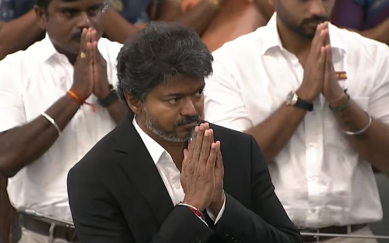 எளிதில் தப்பியது தவெக அரசு: நம்பிக்கை வாக்கெடுப்பில் விஜய்க்கு அதிமுக அதிருப்தி அணியும் ஆதரவு