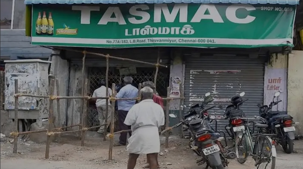 மதுபானங்களை கூடுதல் விலைக்கு விற்றால் நடவடிக்கை - டாஸ்மாக்