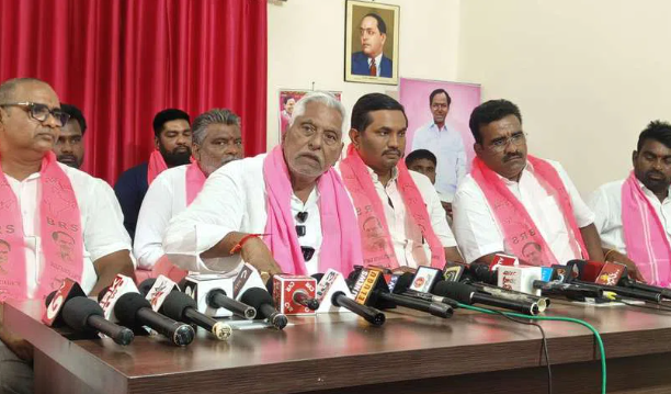 Jeevan Reddy | పంట విక్రయించుకునేందుకు అన్నదాతల పడిగాపులు.. బీఆర్‌ఎస్‌ రాష్ర్ట ప్రధాన కార్యదర్శి జీవన్‌ రెడ్డి