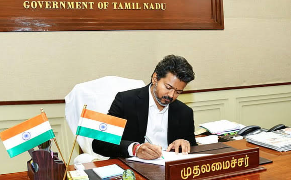 വിജയ് ഓഫീസിലെത്തുന്നത് ഉച്ചഭക്ഷണവുമായി; മുഖ്യമന്ത്രിയുടെ ലാളിത്യത്തെ വാഴ്‌ത്തി ജീവനക്കാർ