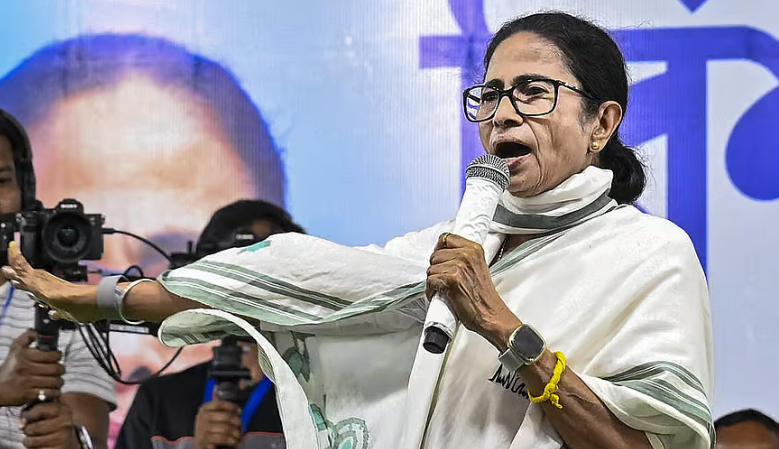 ಬಿಟ್ಟು ಹೋಗುವವರು ಹೋಗಲಿ, ಪಕ್ಷ ಮತ್ತೆ ಕಟ್ಟೋಣ: TMC ಮುಖ್ಯಸ್ಥೆ ಮಮತಾ ಬ್ಯಾನರ್ಜಿ