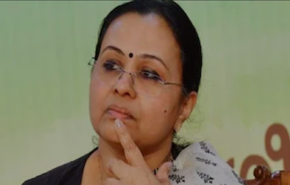 'വീണാ ജോർജ് തോറ്റത് പ്രവർത്തകർ വിളിച്ചാൽ പോലും ഫോൺ എടുക്കാത്തതിനാൽ' സിപിഎം ജില്ലാക്കമ്മറ്റി  