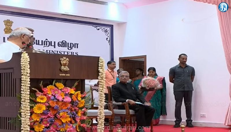 தமிழ்நாடு அமைச்சரவையில் விசுவாசம் காட்டிய அமைச்சர்கள்- கண்டித்த ஆளுநர்
