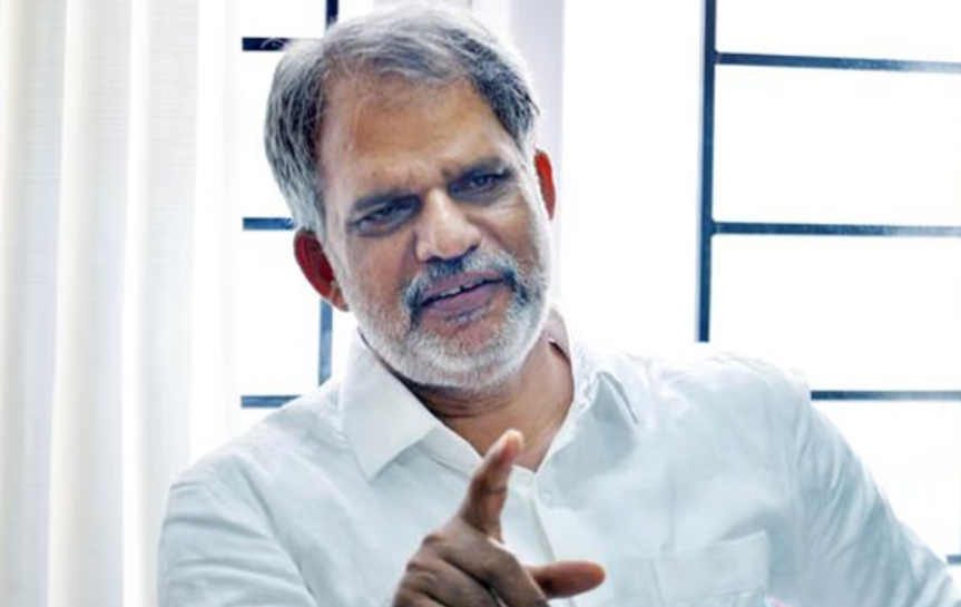 എ വിജയരാഘവനെതിരായ വ്യക്തിഹത്യ അപലപനീയം; വ്യാജവാർത്ത തിരുത്താൻ മാധ്യമങ്ങൾ തയ്യാറാകണമെന്ന് സിപിഐഎം