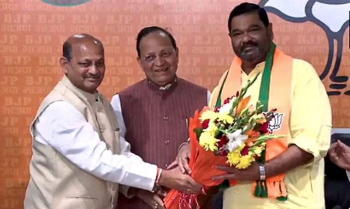 ಬಿಜೆಪಿ ಸೇರಿದ ಬಿಜೆಡಿಯ ಹಿರಿಯ ನಾಯಕ ದೇಬಾಶಿಶ್ ಸಮಂತರಾಯ್