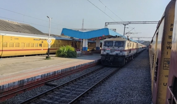 ಬೆಂಗಳೂರು-ಹುಬ್ಬಳ್ಳಿ ಸೂಪರ್ ಫಾಸ್ಟ್ ರೈಲನ್ನು ಕುಷ್ಟಗಿಯವರೆಗೆ ವಿಸ್ತರಿಸಲು ಹೆಚ್ಚಿದ ಒತ್ತಾಯ, ಪ್ರಯೋಜನವೇನು?