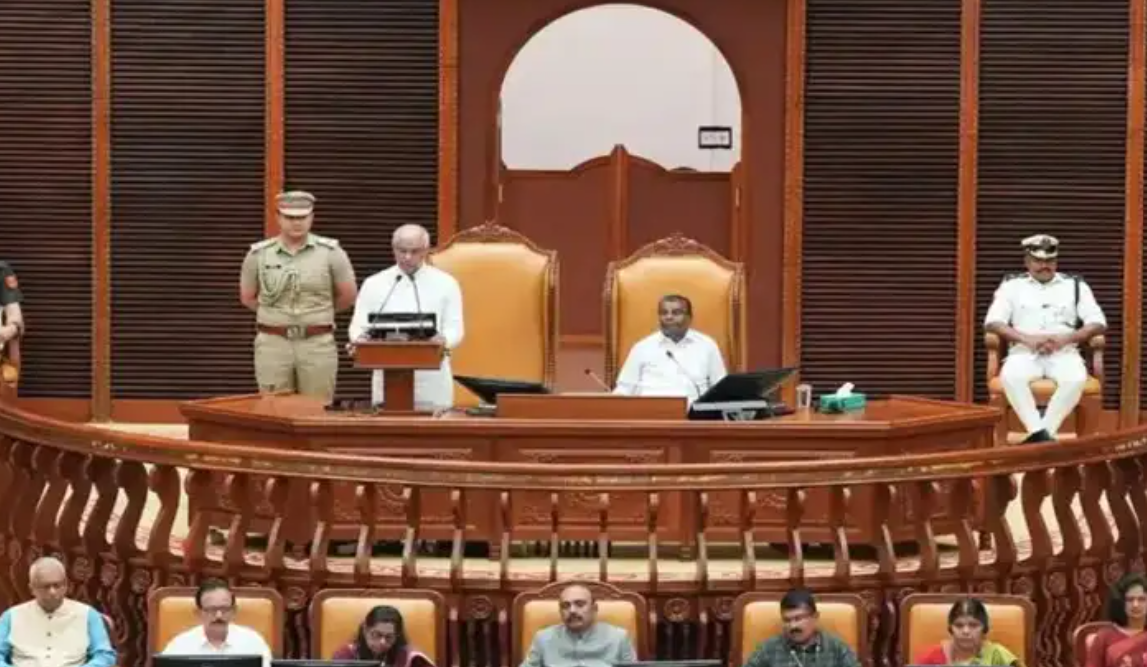 பள்ளி மாணவிகளுக்கு 3 நாட்கள் மாதவிடாய் விடுப்பு - கவர்னர் ராஜேந்திர விஸ்வநாத் அர்லேக்கர்..!