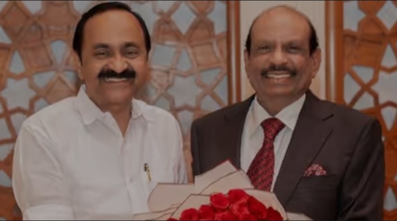 മുഖ്യമന്ത്രി വിഡി സതീശനെ അഭിനന്ദിച്ച് എംഎ യൂസഫലി; പ്രവാസി ക്ഷേമവും ചര്‍ച്ച
