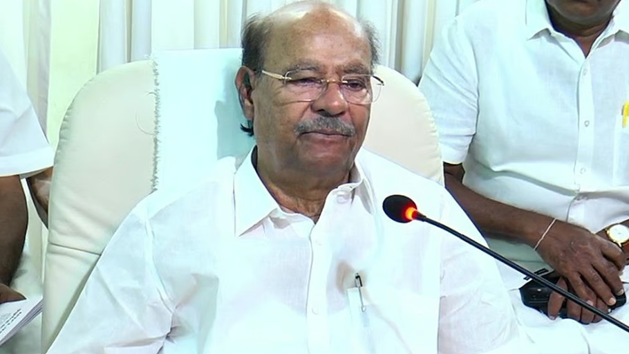 கூட்டுறவு சர்க்கரை ஆலைகளை மறுசீரமைக்க அரசு நடவடிக்கை எடுக்க வேண்டும்: ராமதாஸ்