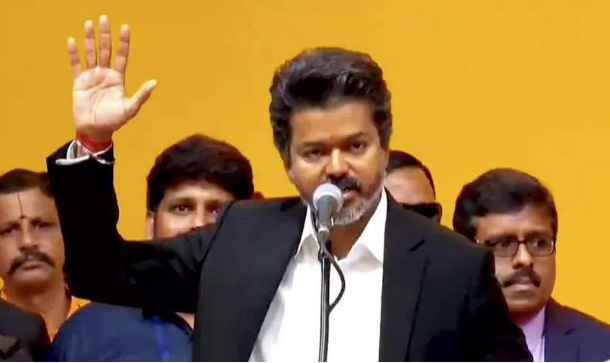 CM Vijay | మేము కోట్ సూట్ వేసుకోకూడదా?.. విమర్శకులకు సీఎం విజయ్ గట్టి కౌంటర్!