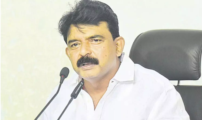 డీఎస్సీ స్పోర్ట్స్ కోటా ఉద్యోగాల భర్తీ అంశంపై మాజీ మంత్రి పేర్ని నాని సంచలన వ్యాఖ్యలు