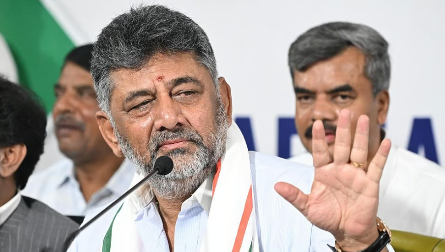 இலாகா அதிருப்தியில் அமைச்சர்கள்: கர்நாடக முதல்வர் டி.கே.சிவகுமாருக்கு நெருக்கடி