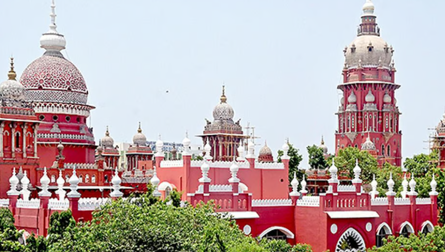 தவெகவில் இணைந்த அதிமுக எம்எல்ஏக்கள் மூவரின் ராஜினாமா ஏற்புக்கு எதிராக வழக்கு