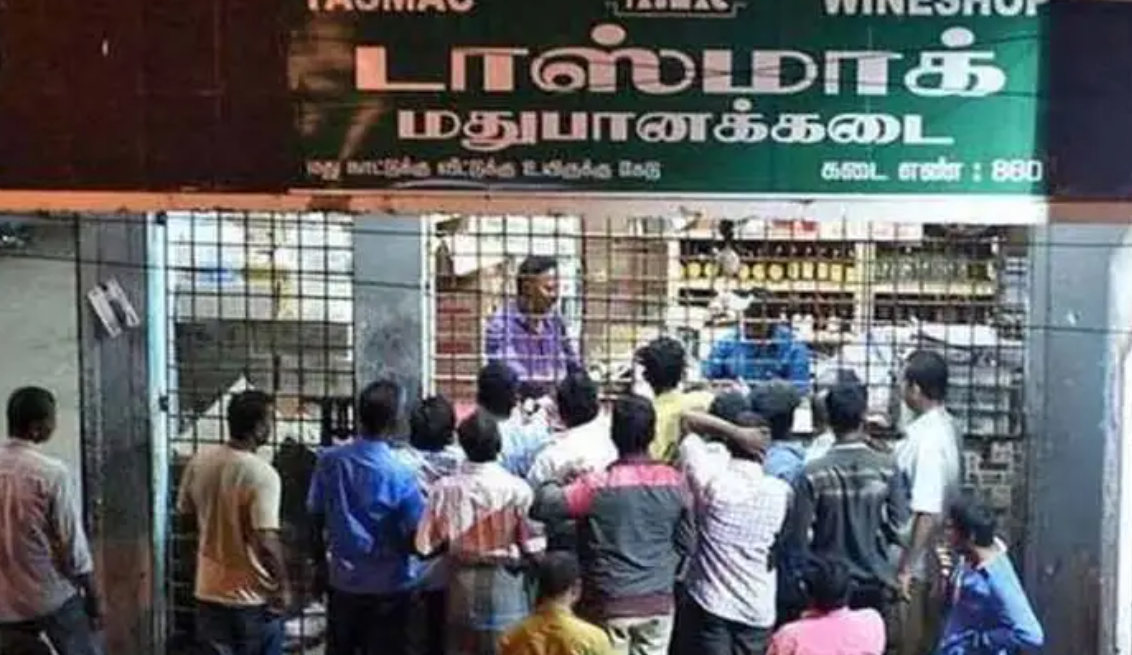 “21 வயதிற்கு குறைவான நபர்களுக்கு மதுபானம் விற்கப்படாது”- தமிழக அரசு அதிரடி