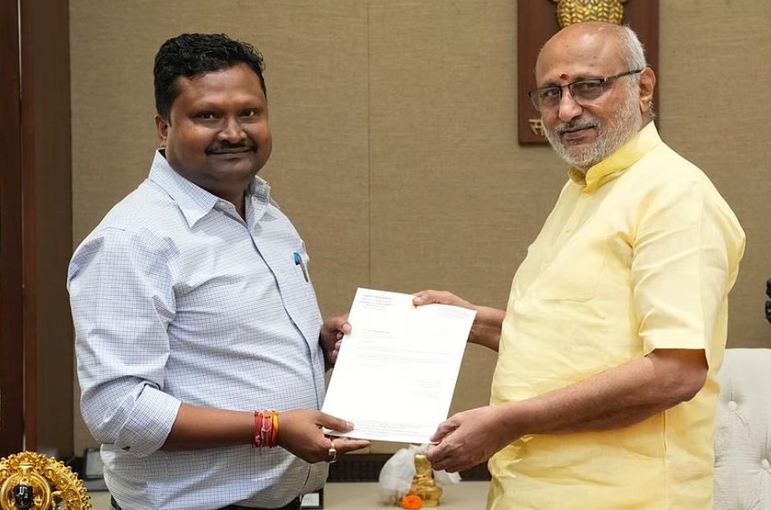 திரிணமூல் எம்.பி. பிரகாஷ் சிக் பரைக் விலகல்: ஒரே வாரத்தில் 3 உறுப்பினர்கள் ராஜினாமா