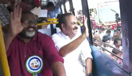 மகளிருக்கு இலவச பேருந்து சேவை! கேரள முதல்வர் தொடக்கி வைத்தார்!