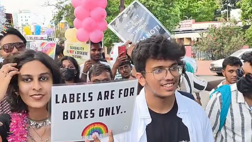 கோவையில் வானவில் சுயமரியாதை பேரணி!