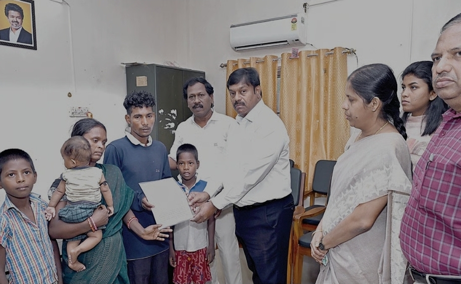 பாலியல் வன்கொடுமை செய்து கொல்லப்பட்ட குழந்தையின் குடும்பத்துக்கு அரசு சார்பில் ரூ.8 லட்சம் நிவாரண நிதி: அமைச்சர் குமார் வழங்கினார்