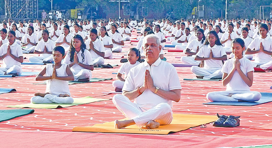 நாள்தோறும் யோகா செய்ய வேண்டும்: பொதுமக்களுக்கு ஆளுநர் அர்லேகர் அழைப்பு