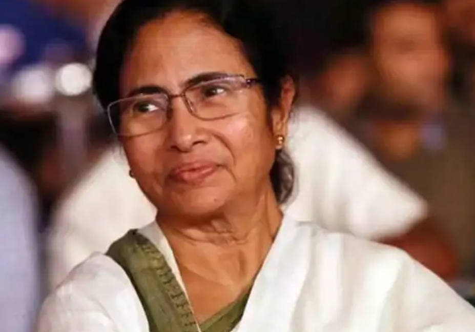 திரிணமூல் காங்கிரஸ் தலைவர் பொறுப்பில் இருந்து மம்தா பானர்ஜி அதிரடி நீக்கம்