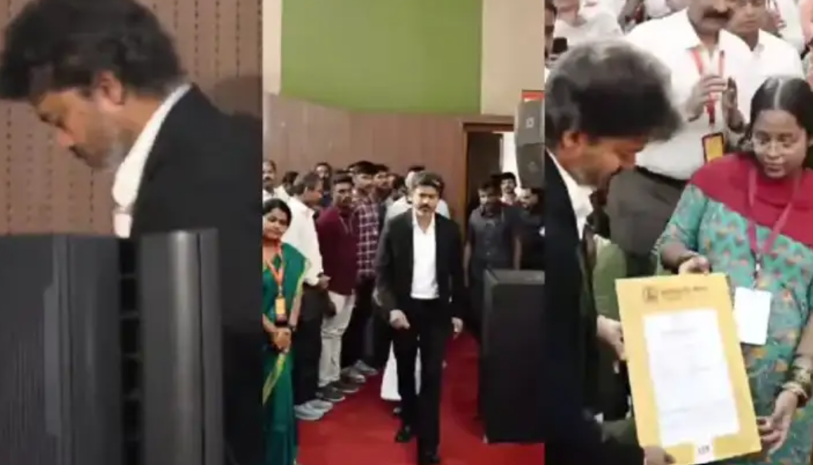 நிறைமாத கர்ப்பிணினு தெரிந்தவுடன் மேடையில் இருந்து கீழே இறங்கி சென்று முதலமைச்சர் பணி நியமன ஆணை..!