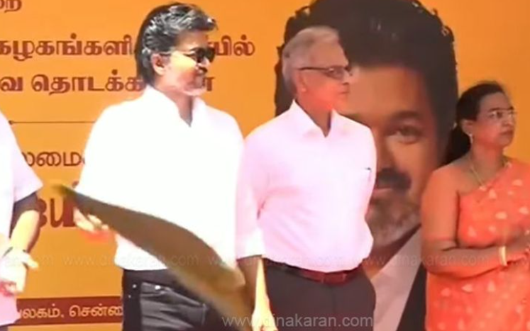 தமிழ்நாடு அரசு போக்குவரத்துக் கழகங்களில் சார்பில் 300 புதிய பேருந்துகளின் சேவையை தொடங்கி வைத்தார் முதல்வர் விஜய்