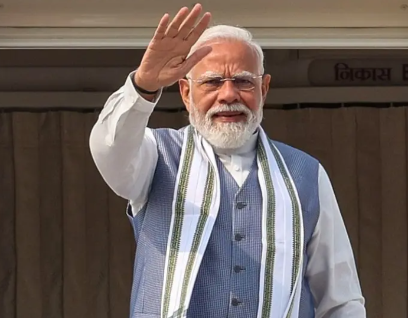 ലോകത്തിലെ ഏറ്റവും പ്രായംകൂടിയ കരജീവിയെ കാണാനൊരുങ്ങി മോദി; സീഷെൽസിലേക്ക്‌ യാത്രതിരിച്ചു