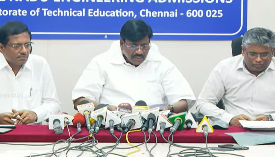 பொறியியல் கலந்தாய்வு பட்டியல்- உயர்கல்வித்துறை அமைச்சர் விஸ்வநாதன் வெளியிட்டார்