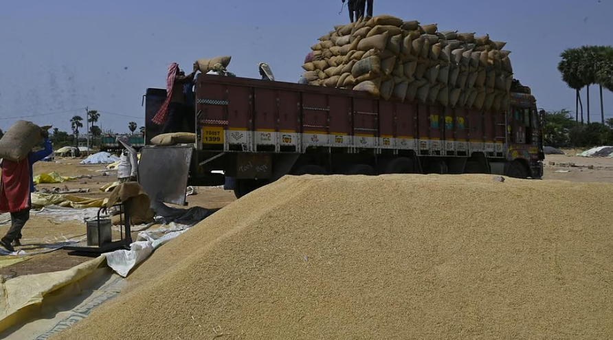‘நெல் கொள்முதல் நிலையங்களில் மூட்டைக்கு ரூ.40 கட்டாய வசூல்’